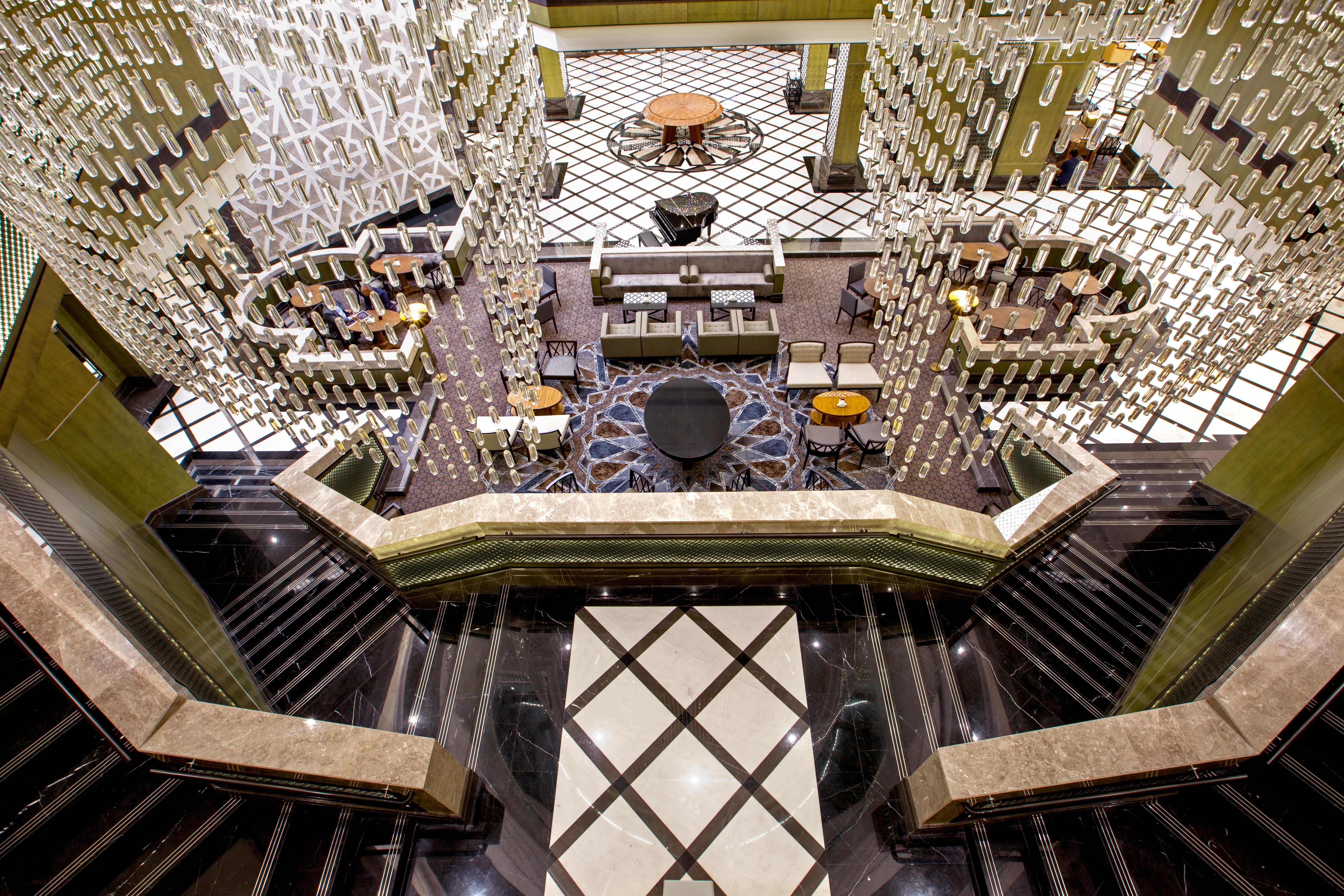 Ayla Grand Hotel Al Ain Buitenkant foto The lobby of the hotel